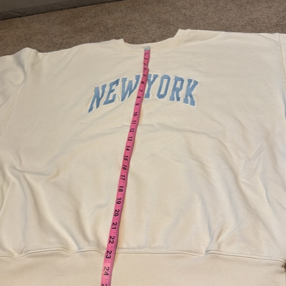 Brandy Melville John Galt for Pac Sun Cream and Blue New York Sweatshirt - Picture 7 of 7